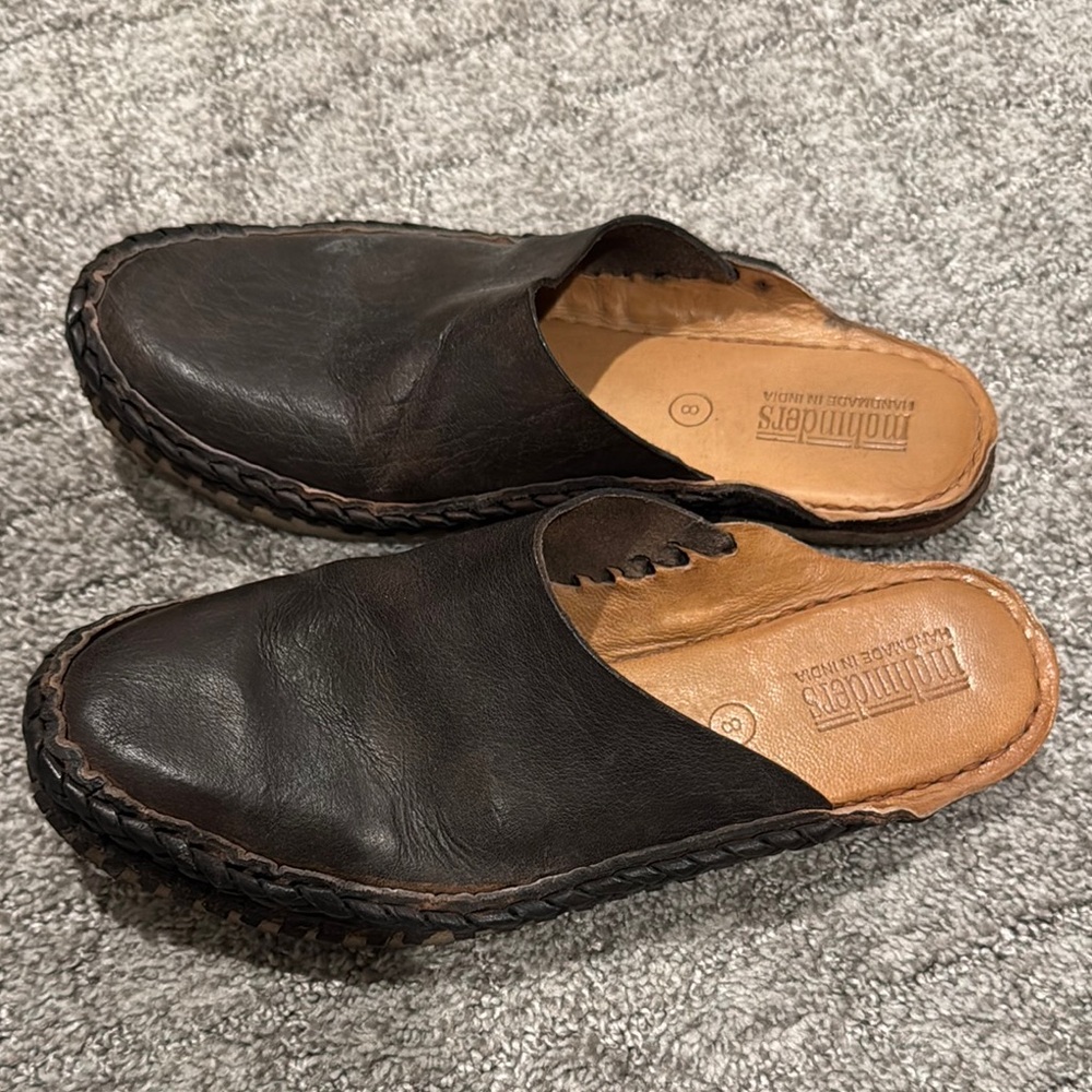 Mohinders mules men’s 8